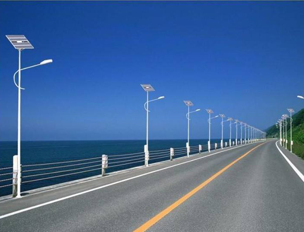 重庆太阳能路灯是公共基础设施不可或缺的一部分