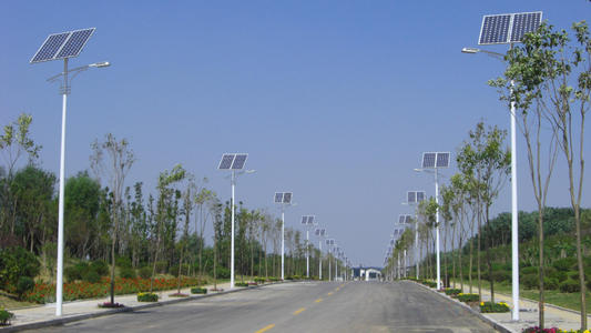 重庆太阳能路灯具有哪些特点？